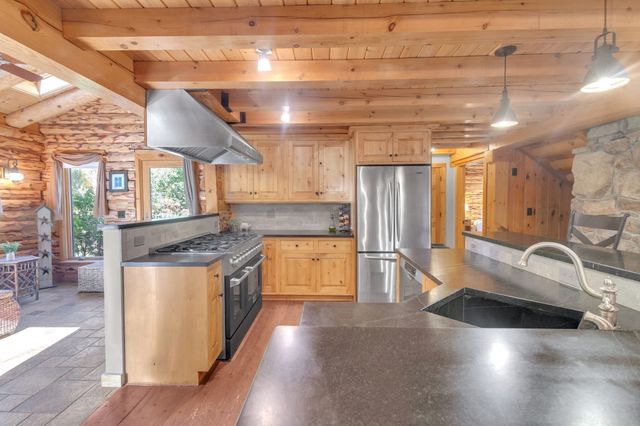 55 Fiske Mill Rd, Upton, MA 01568