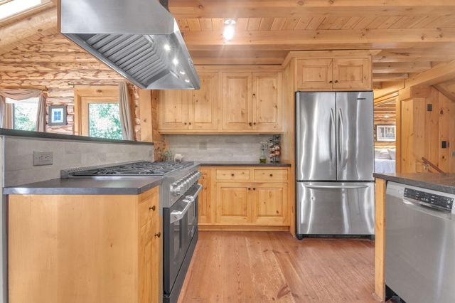 55 Fiske Mill Rd, Upton, MA 01568
