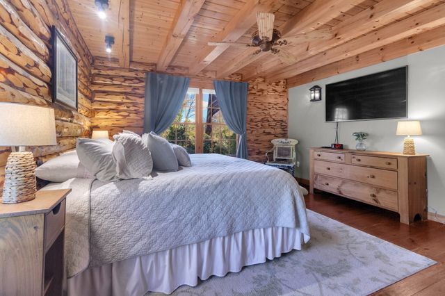 55 Fiske Mill Rd, Upton, MA 01568