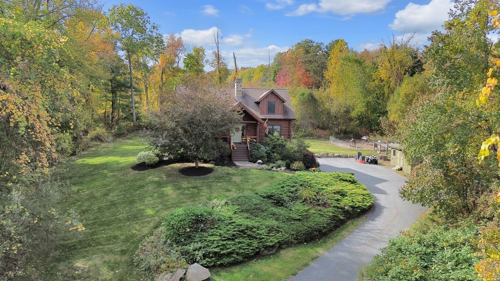 55 Fiske Mill Rd, Upton, MA 01568