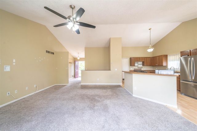11000 Saddlebrook Drive, Pinckney, MI 48169