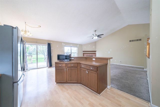 11000 Saddlebrook Drive, Pinckney, MI 48169