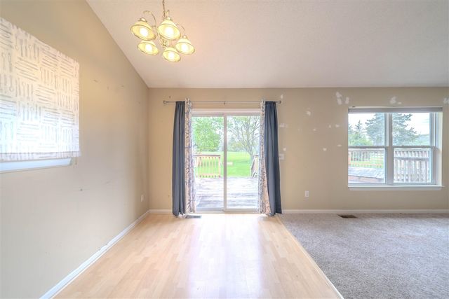 11000 Saddlebrook Drive, Pinckney, MI 48169