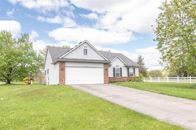 11000 Saddlebrook Drive, Pinckney, MI 48169