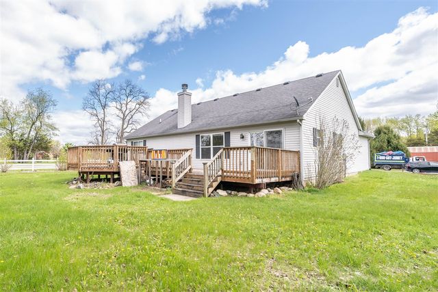 11000 Saddlebrook Drive, Pinckney, MI 48169