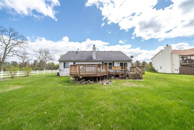 11000 Saddlebrook Drive, Pinckney, MI 48169