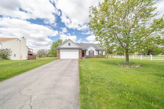11000 Saddlebrook Drive, Pinckney, MI 48169