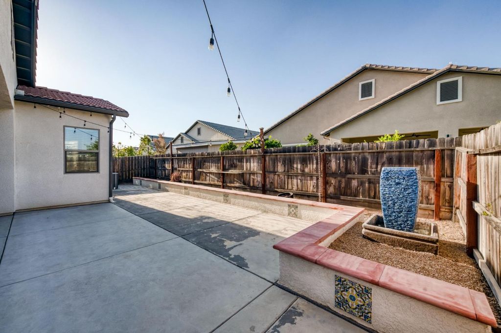 Image 32 of property listing at 2713 Vermont Avenue, Clovis, CA 93619
