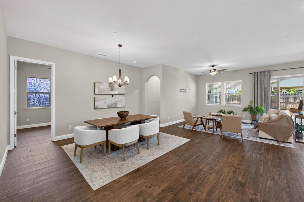 Image 4 of property listing at 2713 Vermont Avenue, Clovis, CA 93619