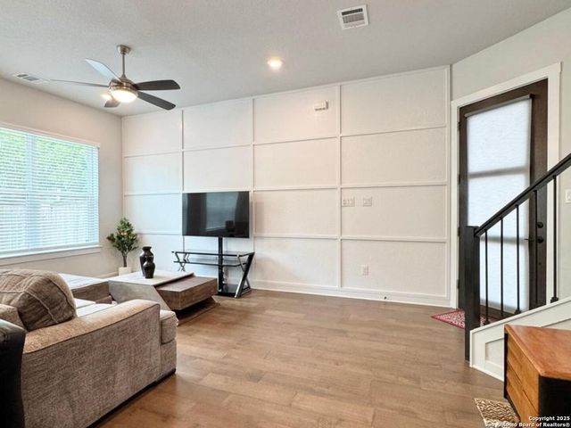 5843 Whitby Rd #13, San Antonio, TX 78240