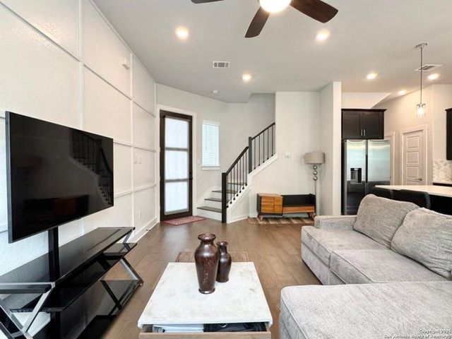 5843 Whitby Rd #13, San Antonio, TX 78240