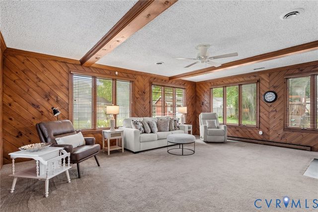 8203 Buckeye Dr, Henrico, VA 23228
