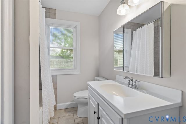 8203 Buckeye Dr, Henrico, VA 23228