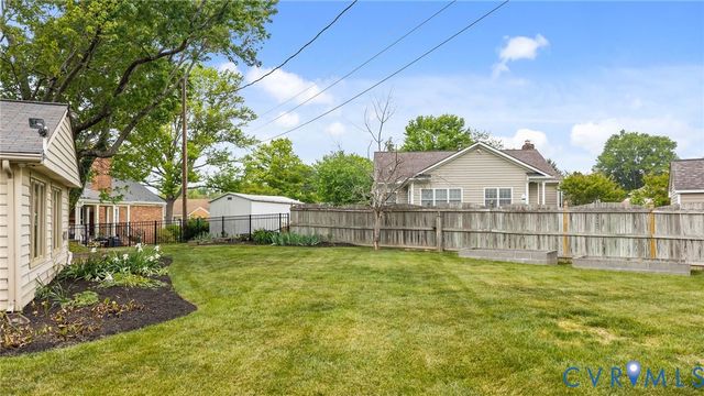 8203 Buckeye Dr, Henrico, VA 23228