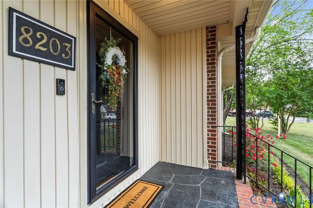 8203 Buckeye Dr, Henrico, VA 23228
