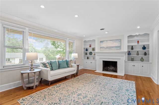 8203 Buckeye Dr, Henrico, VA 23228