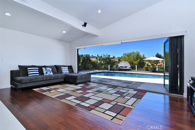 4347 Coronet Drive, Encino, CA 91316