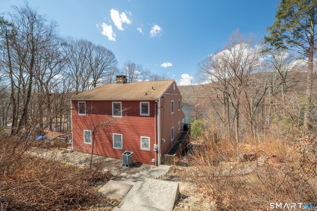 20 Musnug Road, Danbury, CT 06811
