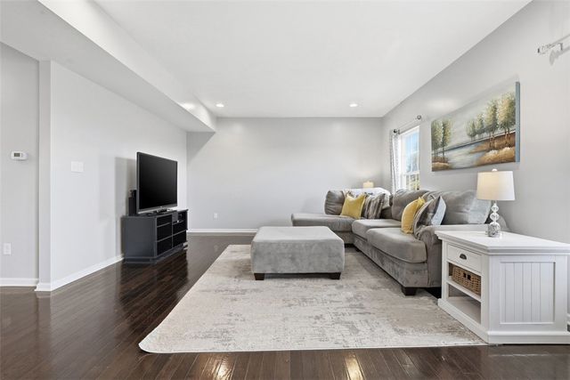 557 Cortland Drive, Peters Twp, PA 15332