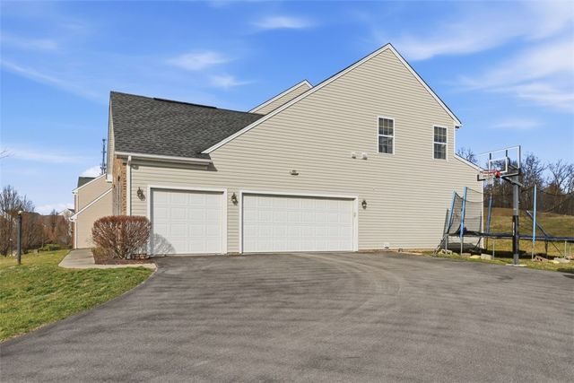557 Cortland Drive, Peters Twp, PA 15332