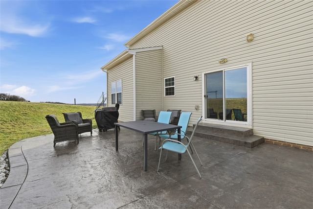 557 Cortland Drive, Peters Twp, PA 15332