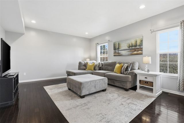 557 Cortland Drive, Peters Twp, PA 15332