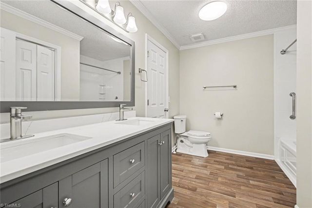 103 Edgedale Court, Kernersville, NC 27284