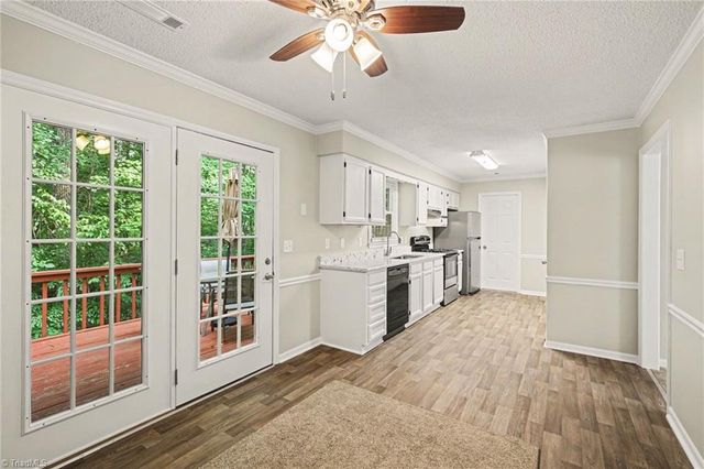 103 Edgedale Court, Kernersville, NC 27284