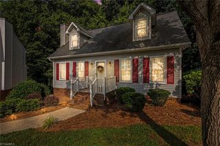 103 Edgedale Court, Kernersville, NC 27284