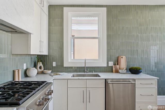 256 8th Avenue, San Francisco, CA 94118