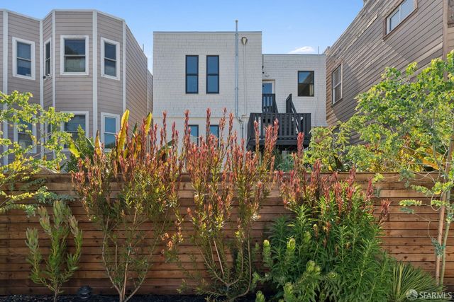 256 8th Avenue, San Francisco, CA 94118