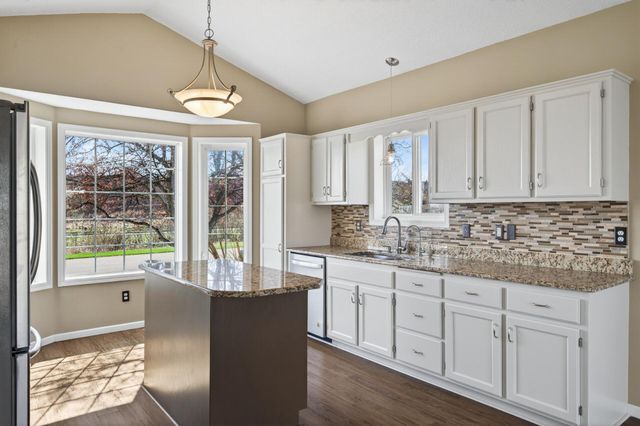 5725 Yucca Lane N, Plymouth, MN 55446