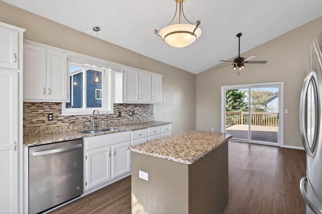 5725 Yucca Lane N, Plymouth, MN 55446