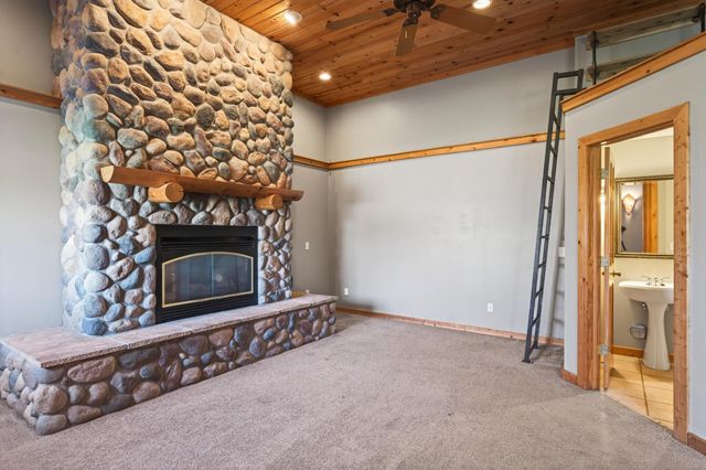 5725 Yucca Lane N, Plymouth, MN 55446