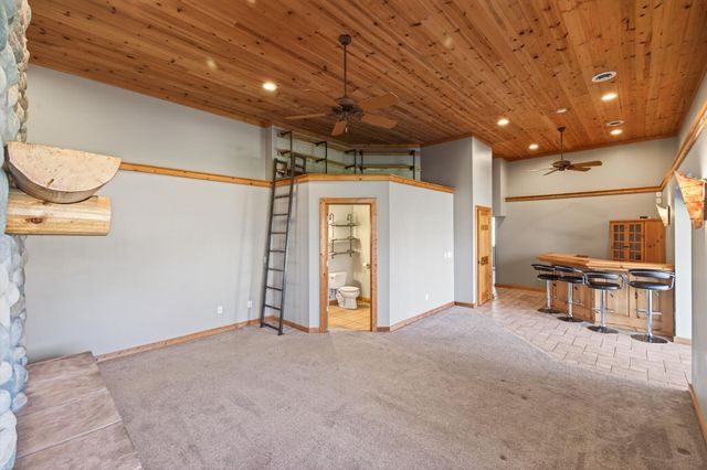 5725 Yucca Lane N, Plymouth, MN 55446