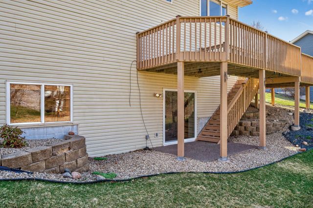 5725 Yucca Lane N, Plymouth, MN 55446