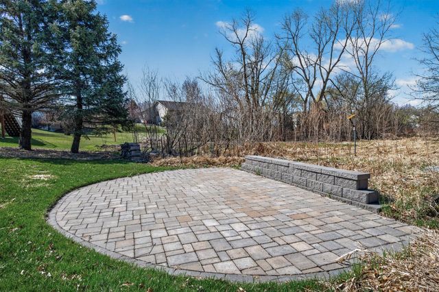 5725 Yucca Lane N, Plymouth, MN 55446