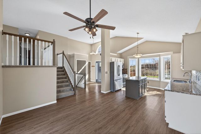 5725 Yucca Lane N, Plymouth, MN 55446