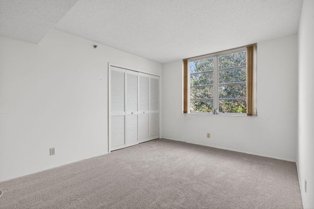 3507 Oaks Way 501, Pompano Beach, FL 33069