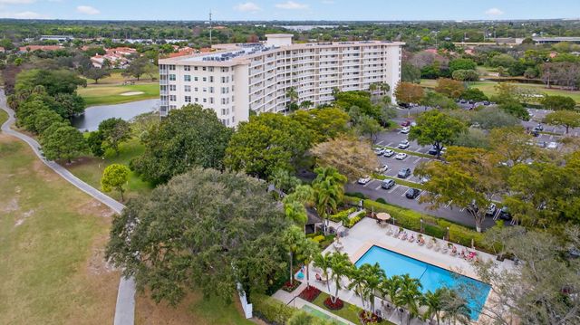3507 Oaks Way 501, Pompano Beach, FL 33069