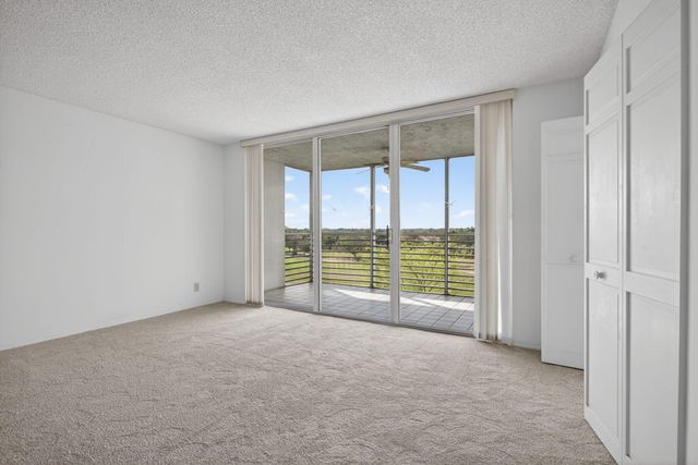 3507 Oaks Way 501, Pompano Beach, FL 33069