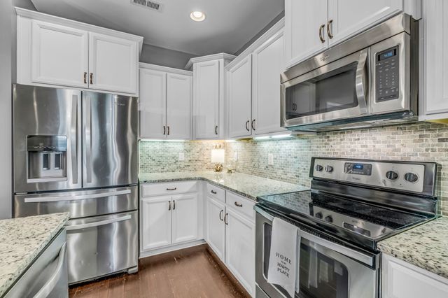 350 Coronado Pvt Cir, Hendersonville, TN 37075