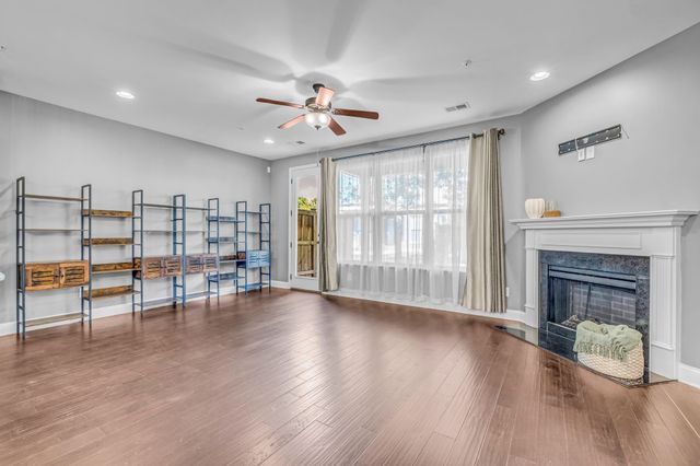 350 Coronado Pvt Cir, Hendersonville, TN 37075