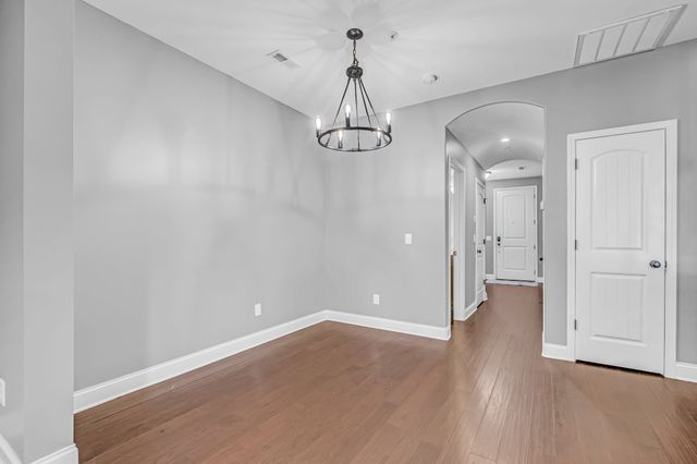 350 Coronado Pvt Cir, Hendersonville, TN 37075