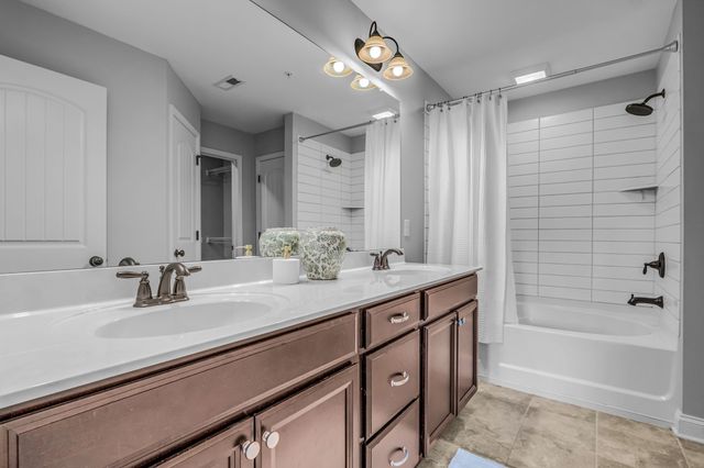 350 Coronado Pvt Cir, Hendersonville, TN 37075
