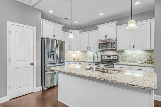 350 Coronado Pvt Cir, Hendersonville, TN 37075