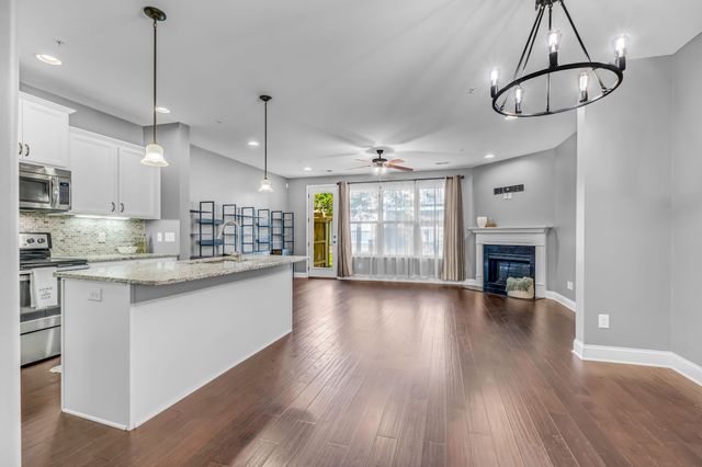 350 Coronado Pvt Cir, Hendersonville, TN 37075