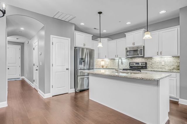 350 Coronado Pvt Cir, Hendersonville, TN 37075