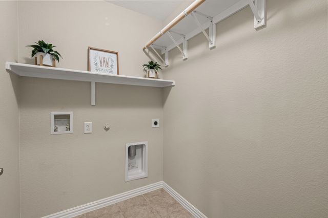 1104 Rough Hollow Drive, Mckinney, TX 75071