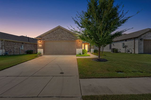 1104 Rough Hollow Drive, Mckinney, TX 75071